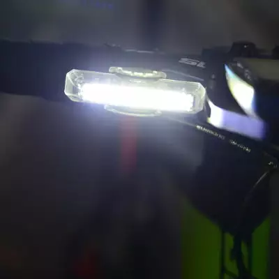 Éclairage Vélo Avant Rechargeable USB Ultratorch Slimline Oxford 5 Éclairage Vélo Avant Rechargeable USB Ultratorch Slimline Oxford – Image 3