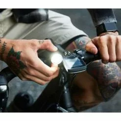 Feu Vélo Avant 450 Lumens PWR RIDER Avec Batterie Externe Knog -Polisport Soldes feu velo avant 450 lumens pwr rider avec batterie externe knog full 3