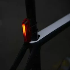 Phare Arrière Vélo Rechargeable USB Slimline Ultratorch Oxford 11 Phare Arrière Vélo Rechargeable USB Slimline Ultratorch Oxford -Polisport Soldes phare arriere velo rechargeable usb slimline ultratorch oxford full 4