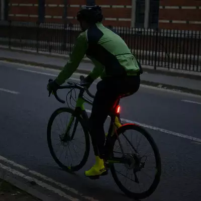 Phare Arrière Vélo Rechargeable USB Slimline Ultratorch Oxford 8 Phare Arrière Vélo Rechargeable USB Slimline Ultratorch Oxford – Image 6